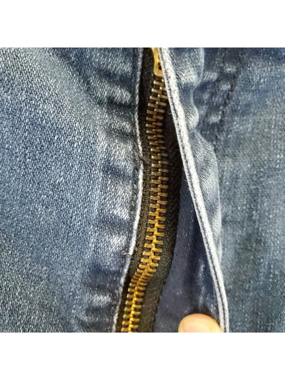 Levis Jeans Mens 40x32 Blue 541 Athletic Fit Mid Rise Stretch Denim *Read*